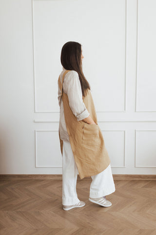 Karameļu sieviešu priekšauts ar kabatām sānos