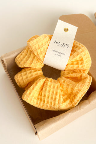 Dzeltena matu gumija - ''scrunchie''