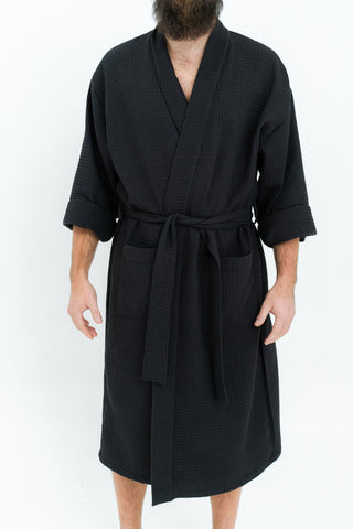 Melns halāts vīriešiem no vafeļauduma / black cotton robe for men 