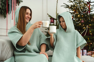 Kokvilnas vafeļauduma pončo halāts ar kapuci - "unisex" | Roku darbs Latvijā