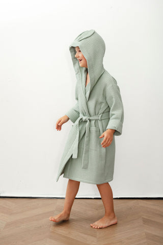 Nuss piparmētru zaļš bērnu halāts ar kapuci | Nuss sage green waffle robe for kids with hood