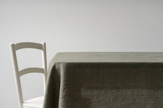 olīvju zaļš galdauts tuvplānā